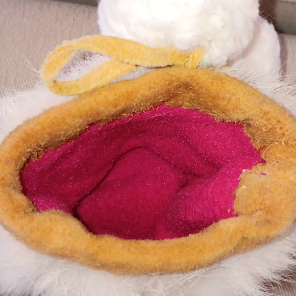 Baby handmade Indigenous Mukluks - Picture 8 of 8